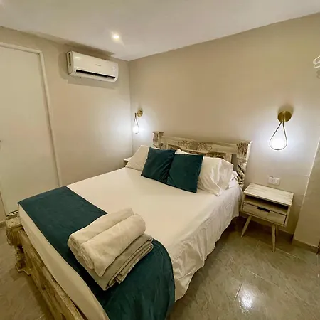 Casa Badillo 4 3br Crazy Rooftop Oldcity Jacuzzi Ac Hottub Wifi Cartagena